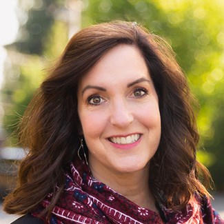 Loan officer Stasie Pike